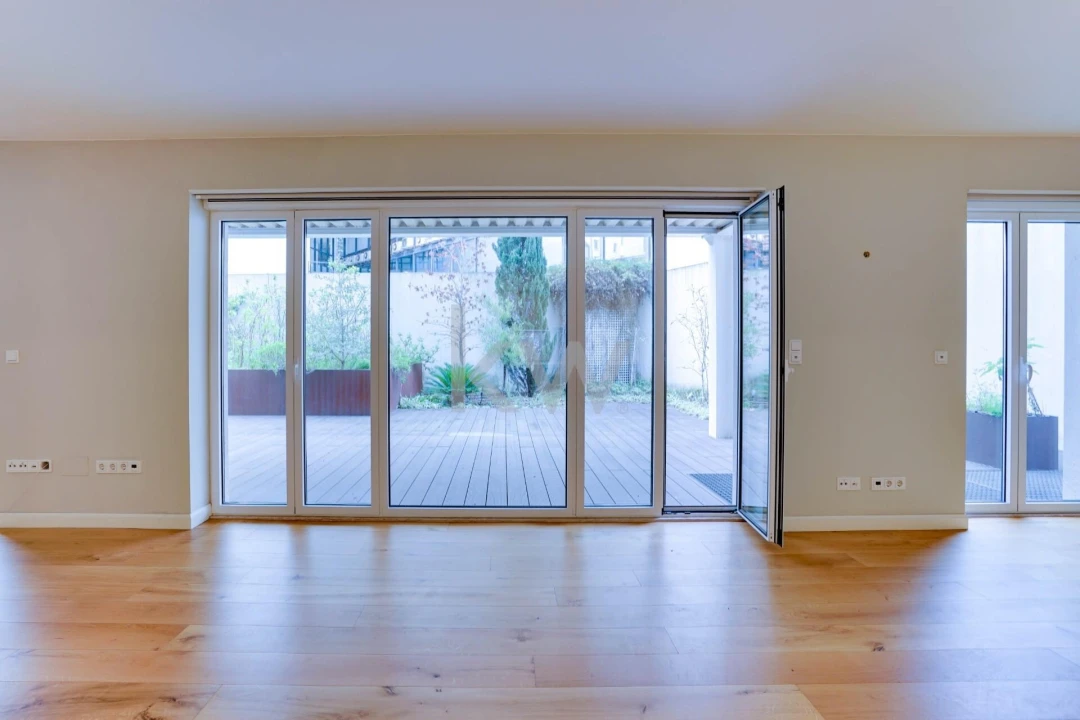 Apartamento T2 para Venda em Santo António Foto 5