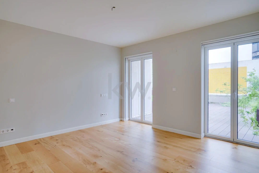 Apartamento T2 para Venda em Santo António Foto 22