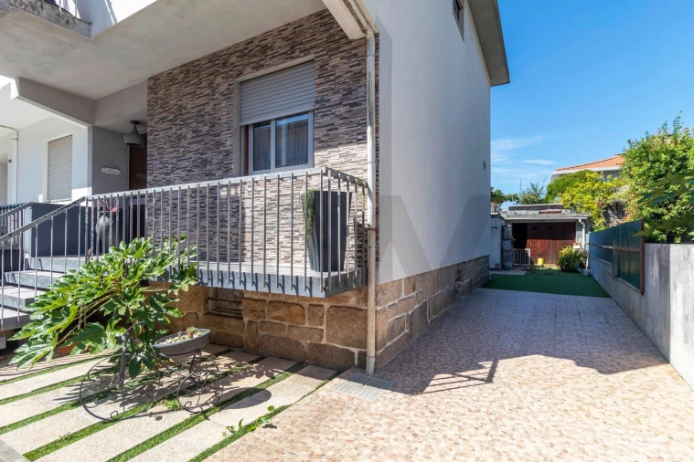 Moradia T3 para Venda em Mafamude e Vilar do Paraíso Foto 2