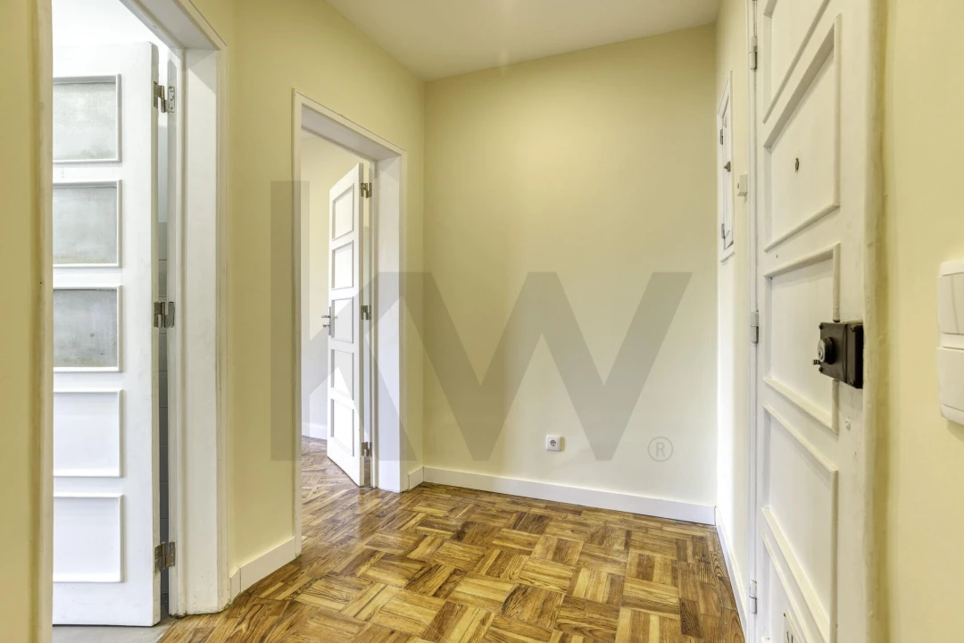 Apartamento T1 para Arrendamento em Alvalade Foto 10