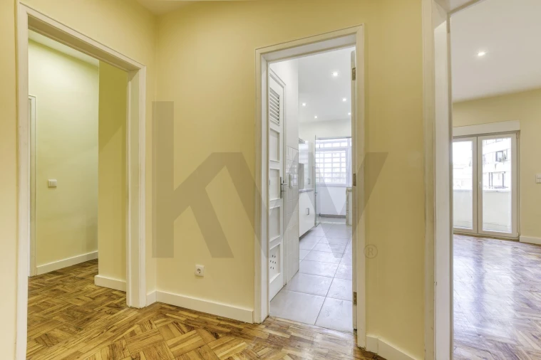 Apartamento T1 para Arrendamento em Alvalade Foto 16