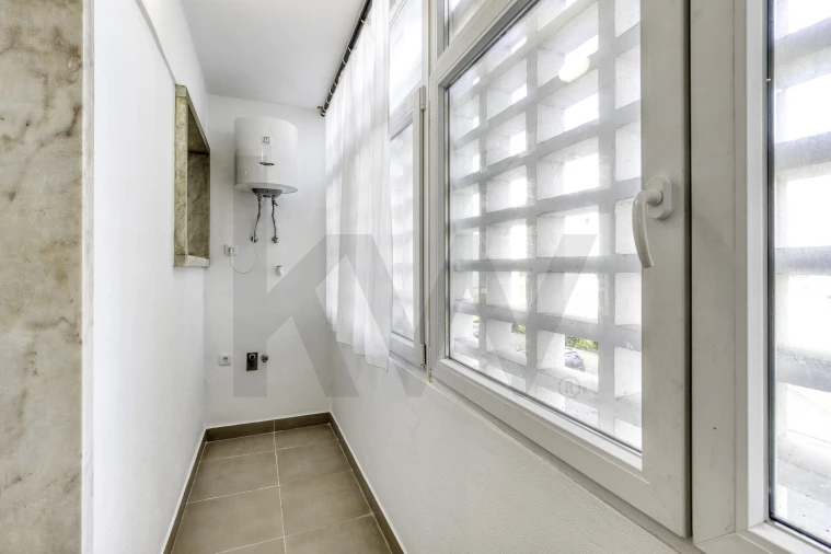 Apartamento T1 para Arrendamento em Alvalade Foto 20