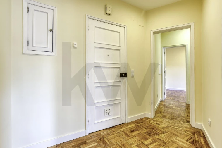 Apartamento T1 para Arrendamento em Alvalade Foto 15