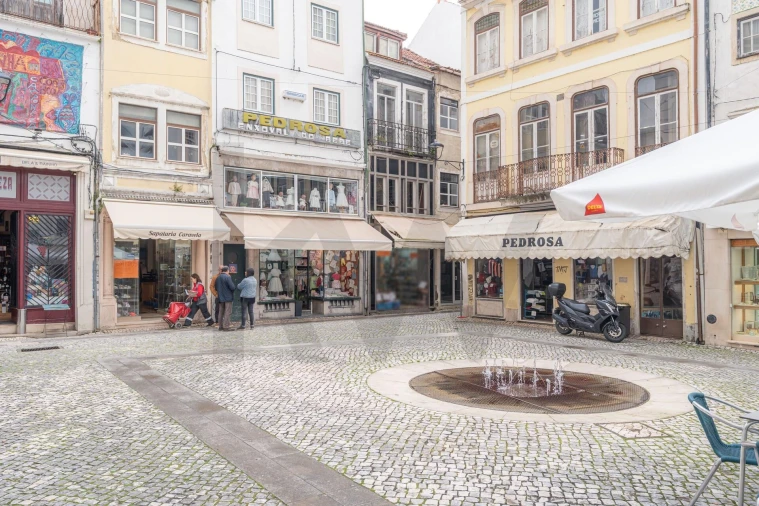 Prédio para Venda em São Martinho do Bispo e Ribeira de Frades