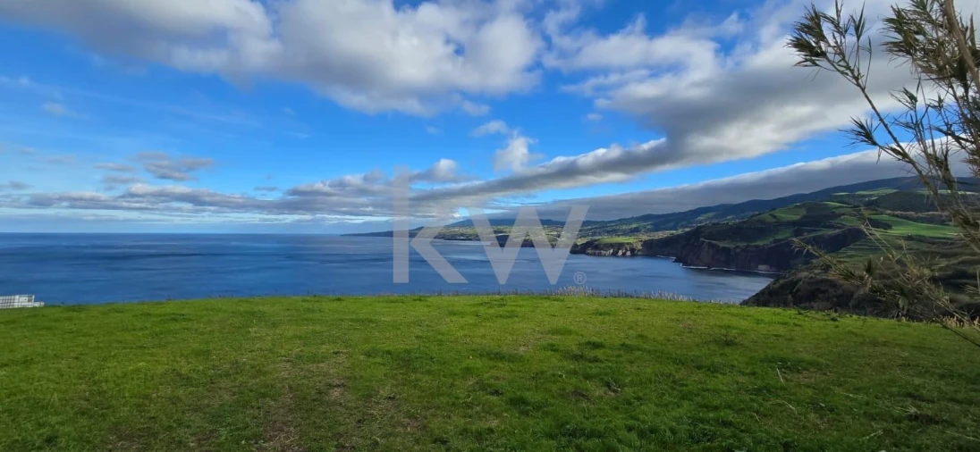 Terreno para Venda em Ribeirinha Foto 1