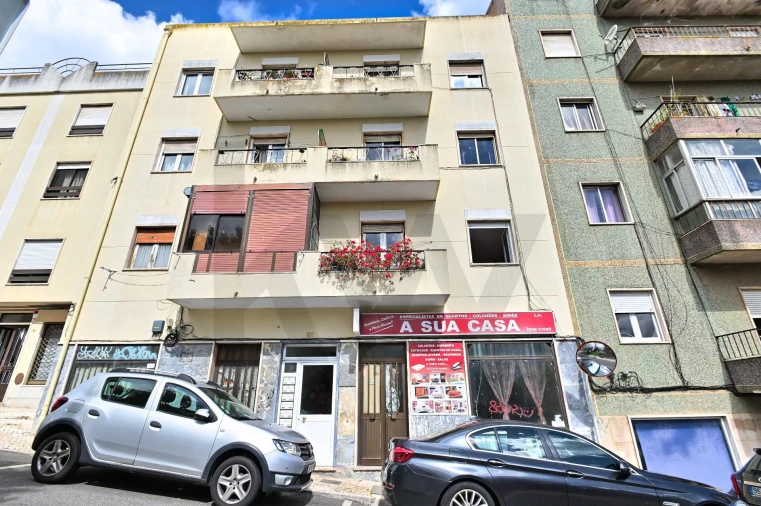 Prédio para Venda em Encosta do Sol Foto 2