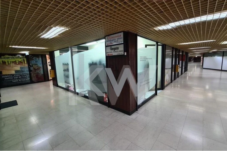 Loja para Venda em Lordelo do Ouro e Massarelos Foto 7