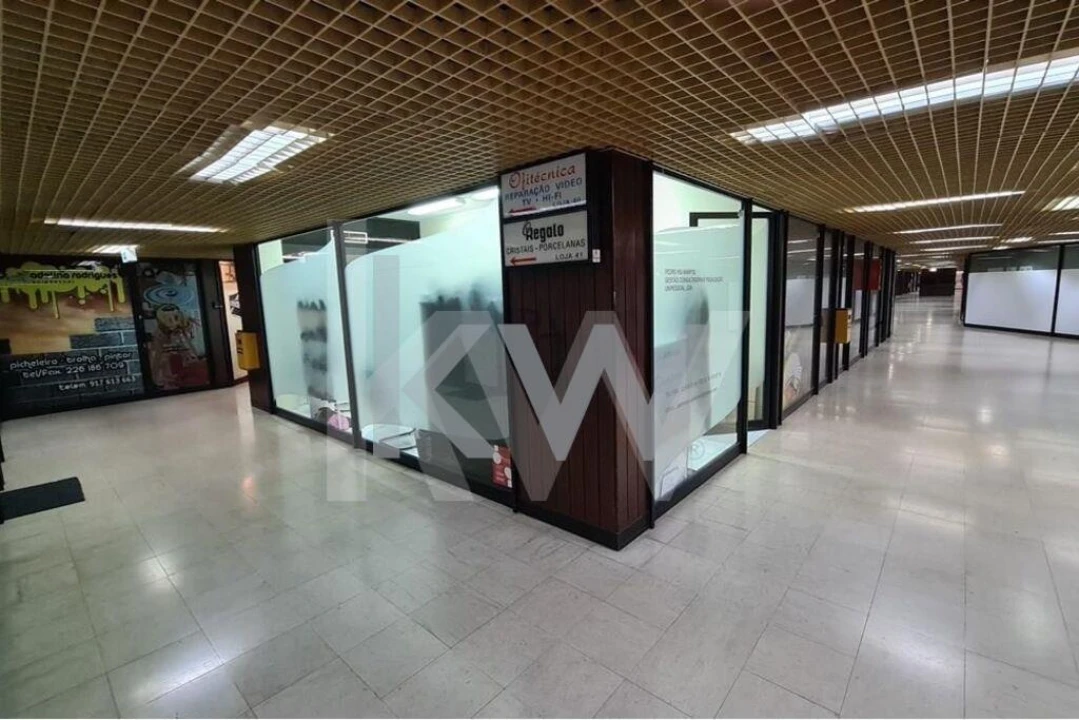 Loja para Venda em Lordelo do Ouro e Massarelos Foto 7