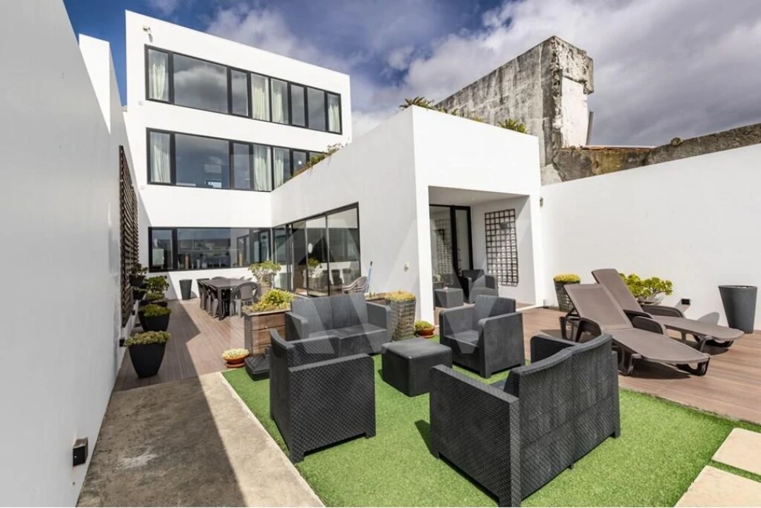 Moradia T9 para Venda em Ponta Delgada (São Sebastião) Foto 20