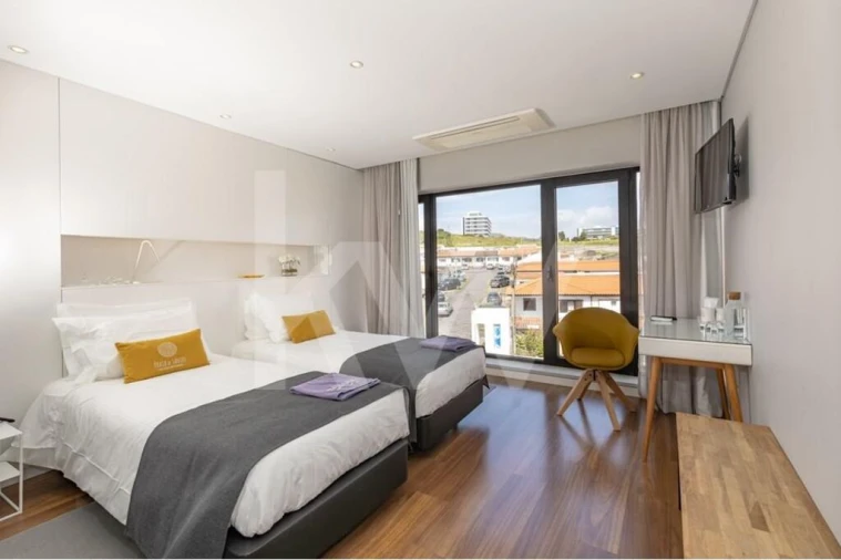 Moradia T9 para Venda em Ponta Delgada (São Sebastião) Foto 39