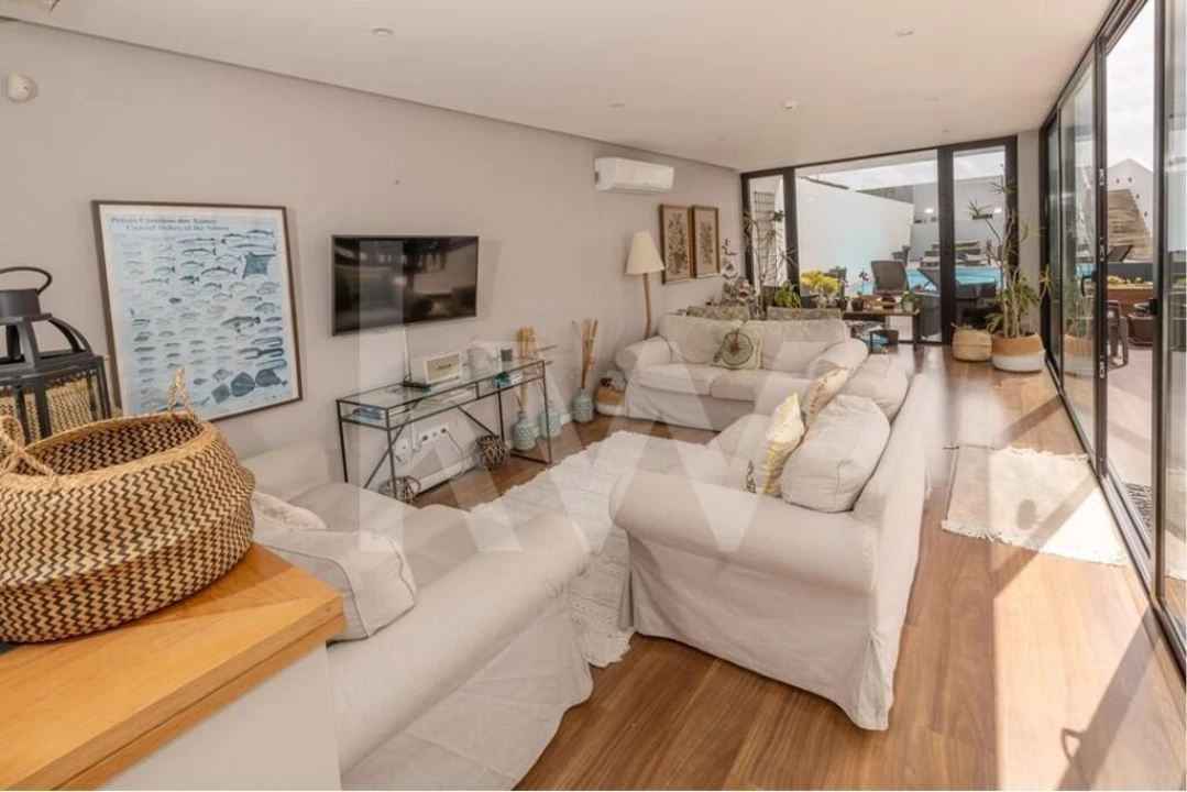 Moradia T9 para Venda em Ponta Delgada (São Sebastião) Foto 12