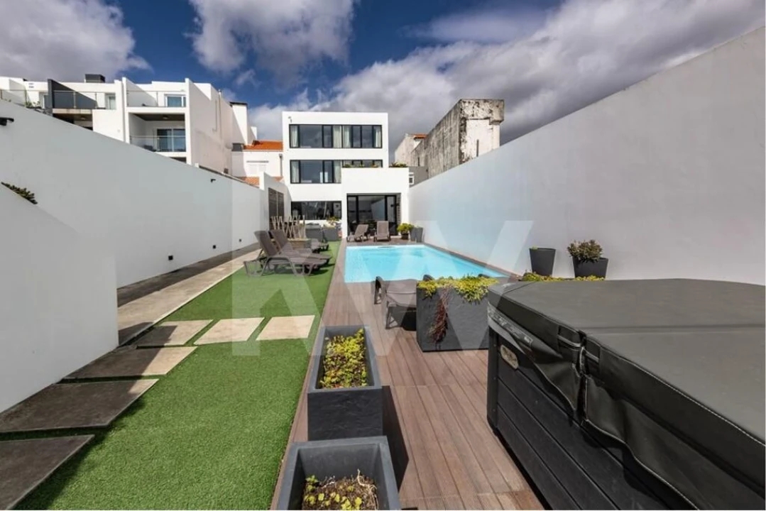 Moradia T9 para Venda em Ponta Delgada (São Sebastião) Foto 62