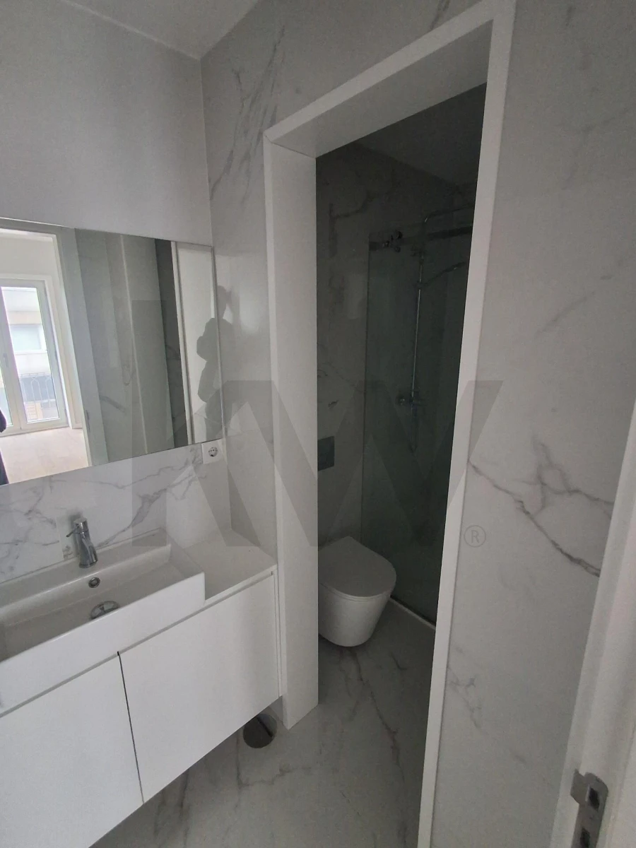 Apartamento T3 para Venda em Cedofeita, Santo Ildefonso, Sé, Miragaia, São Nicolau e Vitória Foto 8