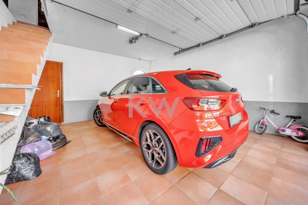 Moradia T3 para Venda em Jardim da Serra Foto 36