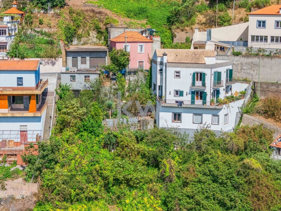 Moradia T3 para Venda em Jardim da Serra Foto 41