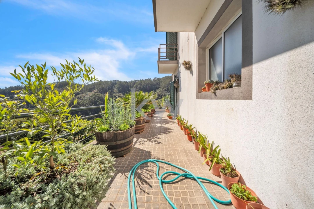 Moradia T3 para Venda em Jardim da Serra Foto 11