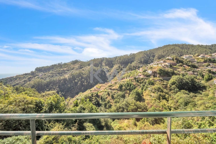 Moradia T3 para Venda em Jardim da Serra Foto 18