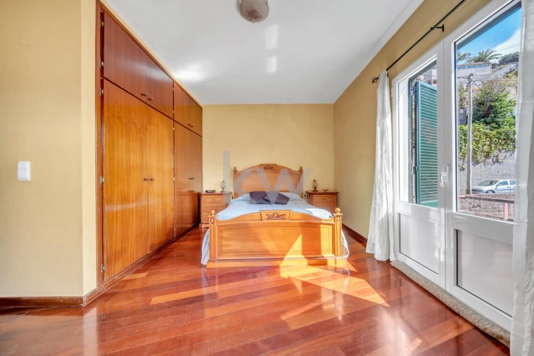 Moradia T3 para Venda em Jardim da Serra Foto 17