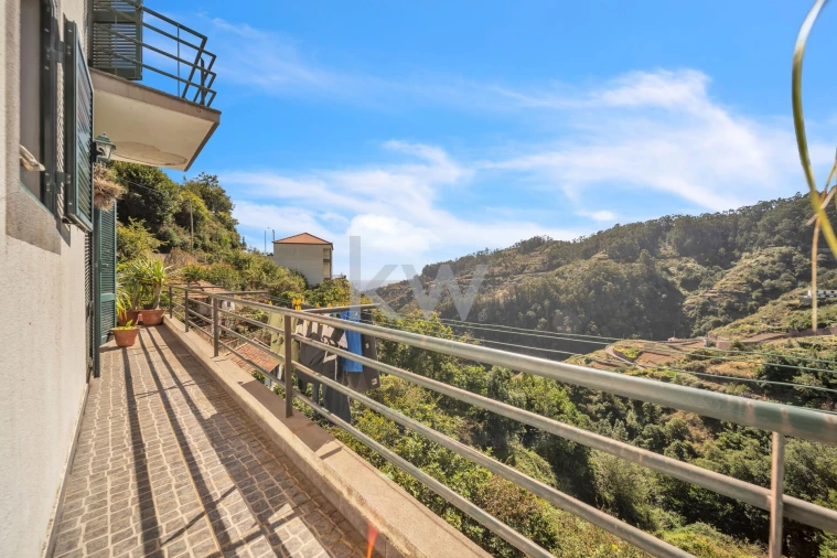 Moradia T3 para Venda em Jardim da Serra Foto 14