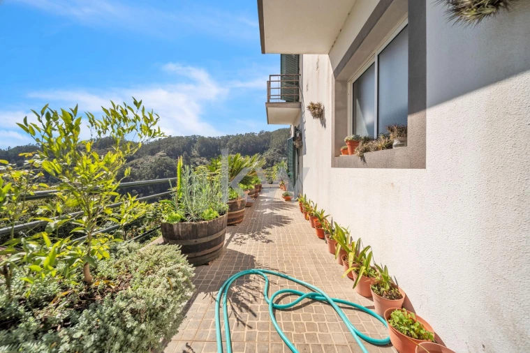 Moradia T3 para Venda em Jardim da Serra Foto 11