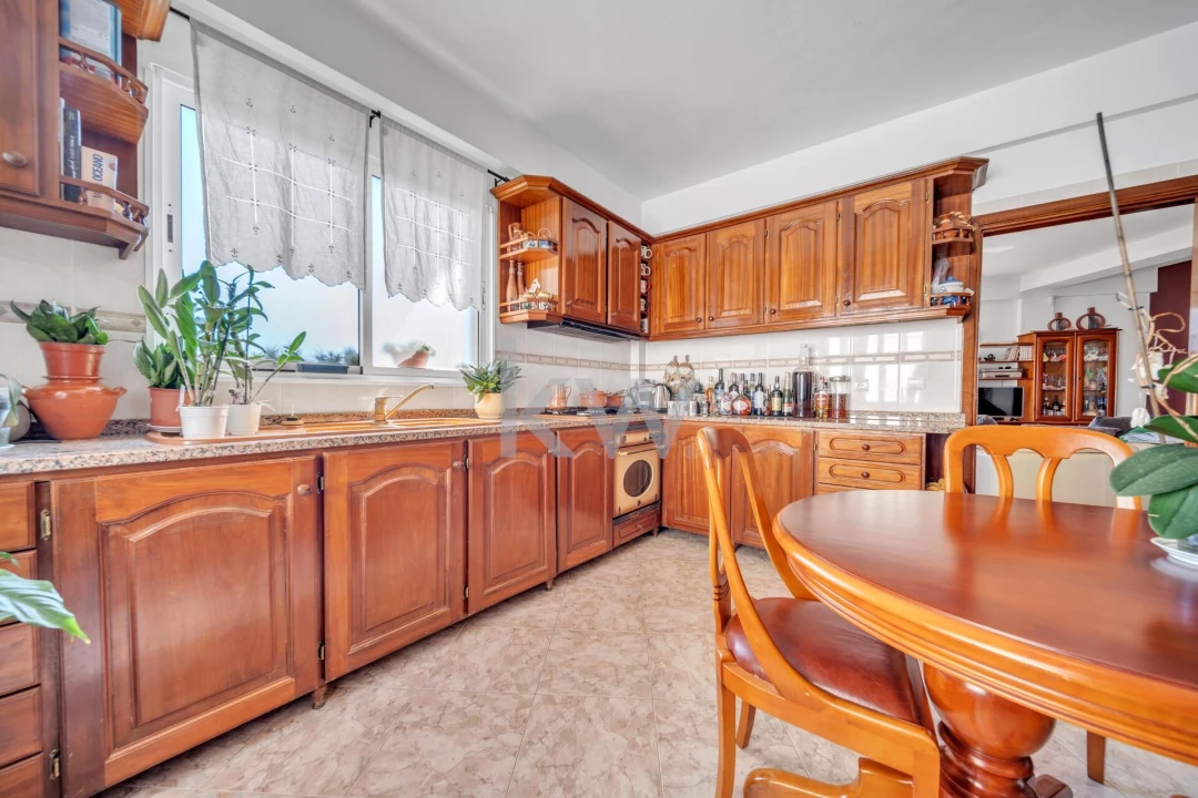 Moradia T3 para Venda em Jardim da Serra Foto 5