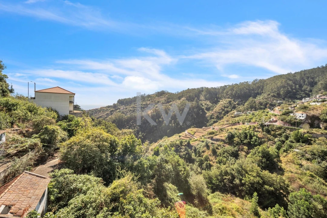 Moradia T3 para Venda em Jardim da Serra Foto 12