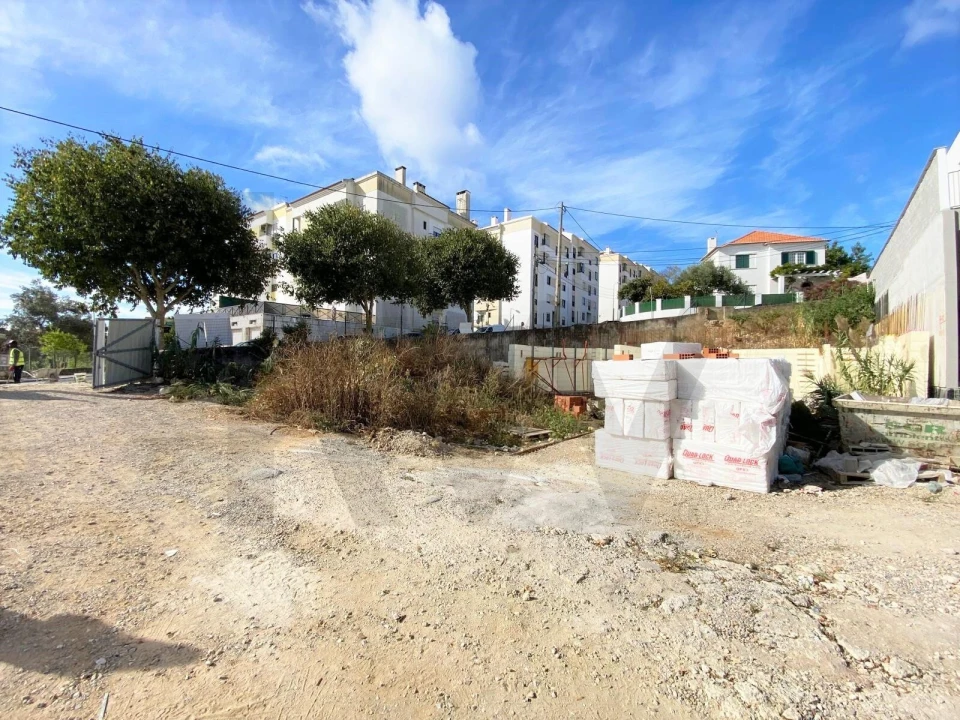 Terreno para Venda em Cascais e Estoril Foto 2