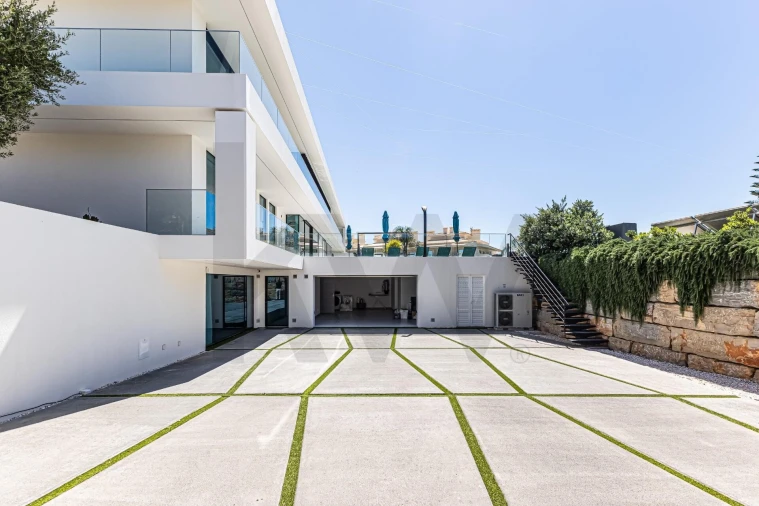 Moradia T5 para Venda em Porches Foto 40