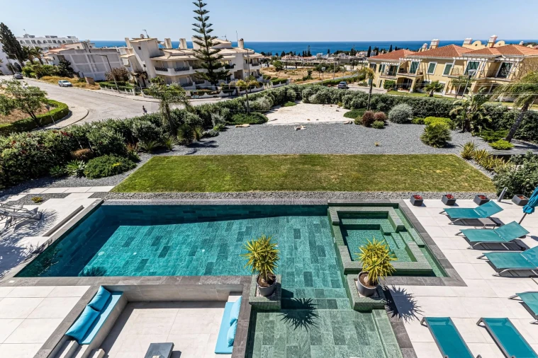 Moradia T5 para Venda em Porches Foto 31