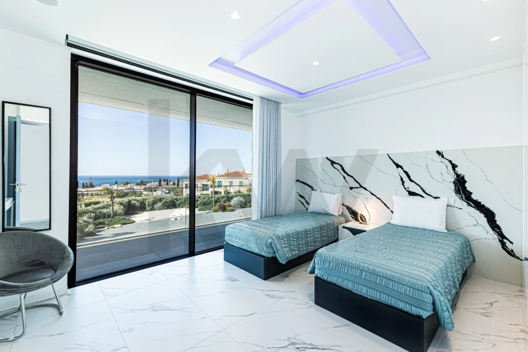 Moradia T5 para Venda em Porches Foto 22