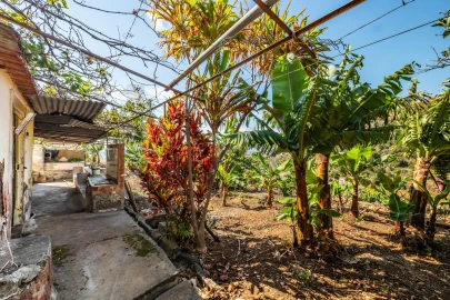Moradia T6 para Venda em Santa Cruz