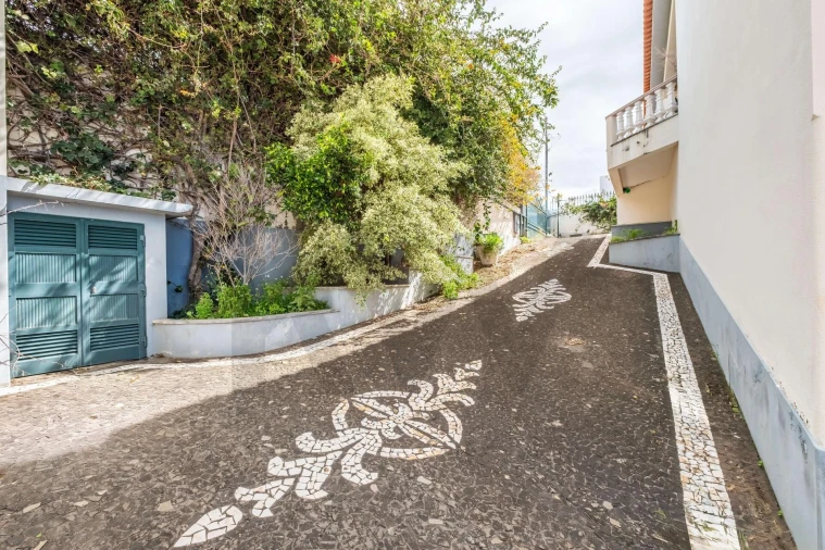 Moradia T4 para Venda em Funchal (Santa Maria Maior) Foto 42