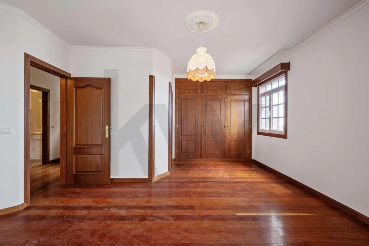 Moradia T4 para Venda em Funchal (Santa Maria Maior) Foto 25