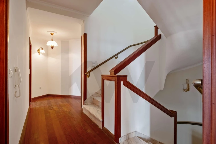 Moradia T4 para Venda em Funchal (Santa Maria Maior) Foto 23