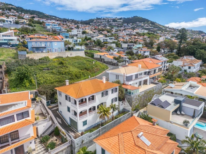 Moradia T4 para Venda em Funchal (Santa Maria Maior) Foto 53