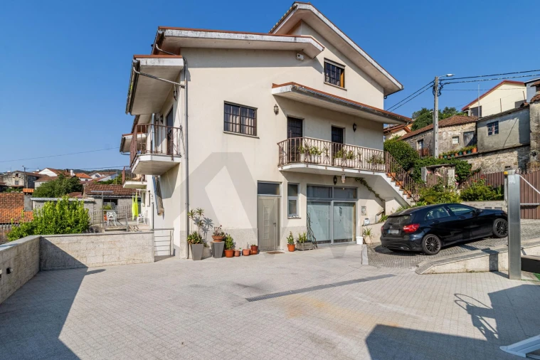 Moradia T5 para Venda em Arões