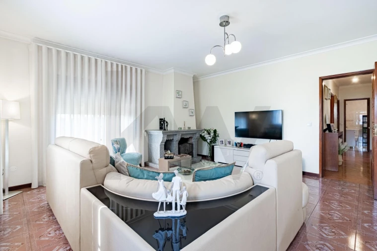 Moradia T5 para Venda em Arões Foto 36