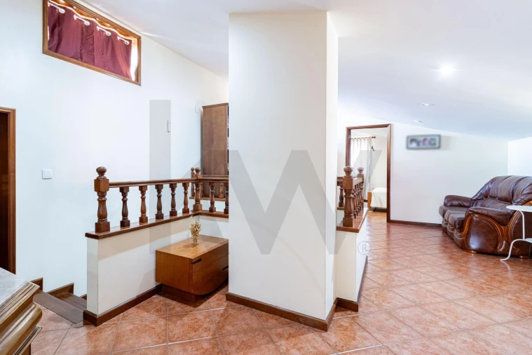 Moradia T5 para Venda em Arões Foto 44