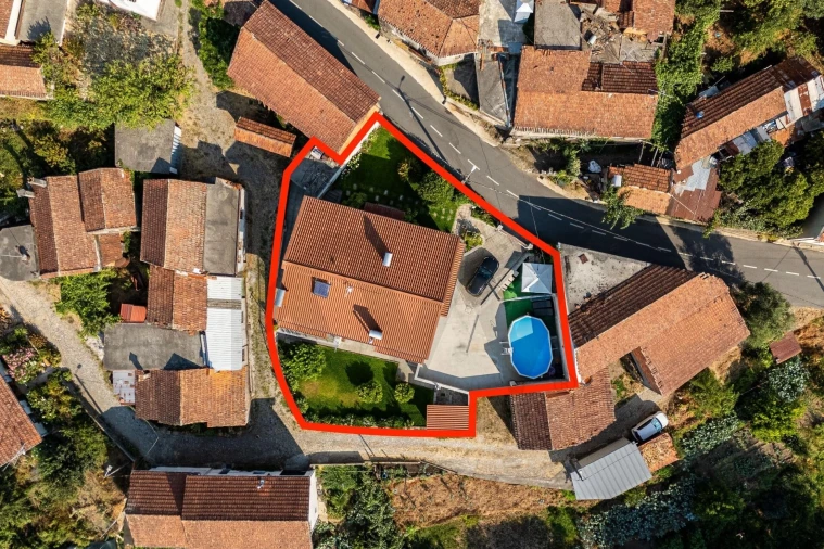 Moradia T5 para Venda em Arões Foto 3