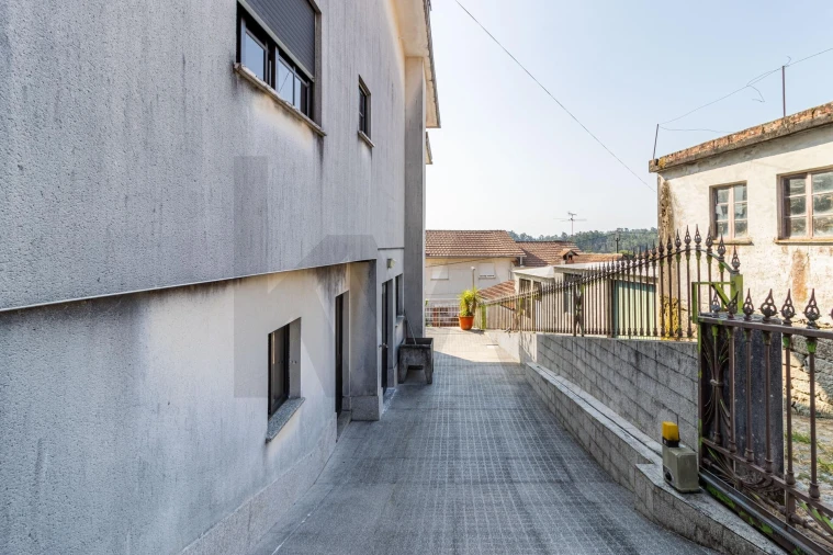 Moradia T5 para Venda em Arões Foto 10