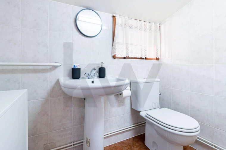 Moradia T5 para Venda em Arões Foto 39