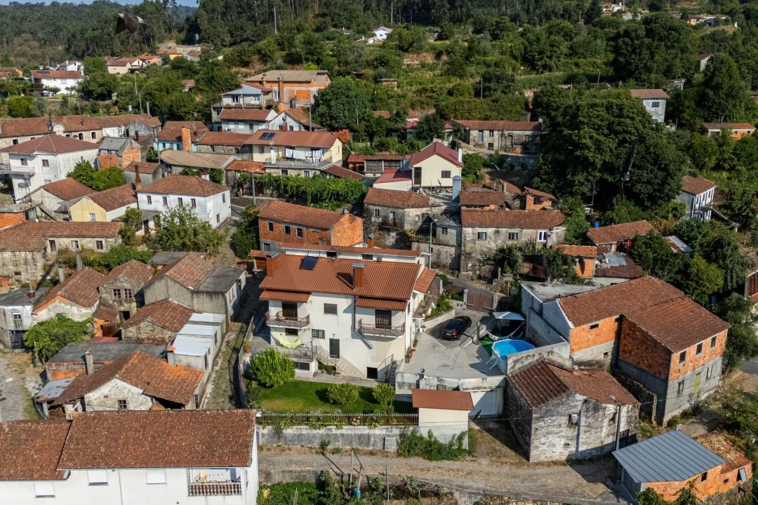 Moradia T5 para Venda em Arões Foto 2