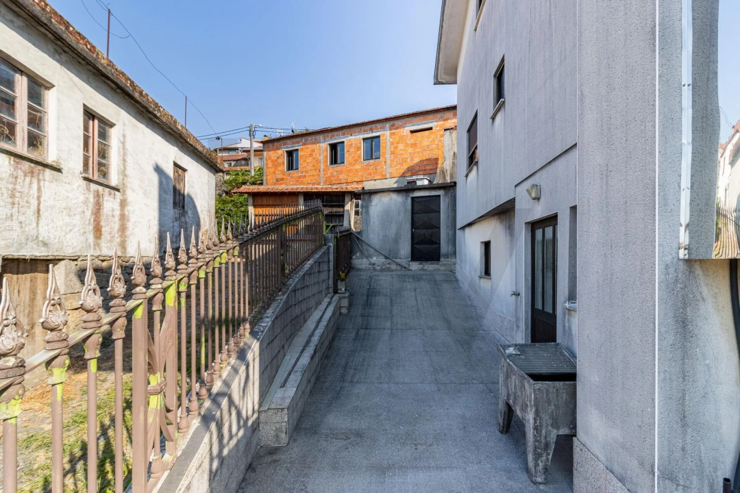 Moradia T5 para Venda em Arões Foto 9