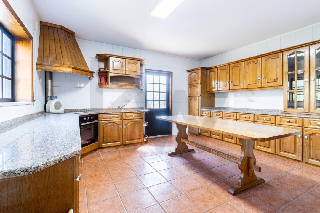 Moradia T5 para Venda em Arões Foto 24