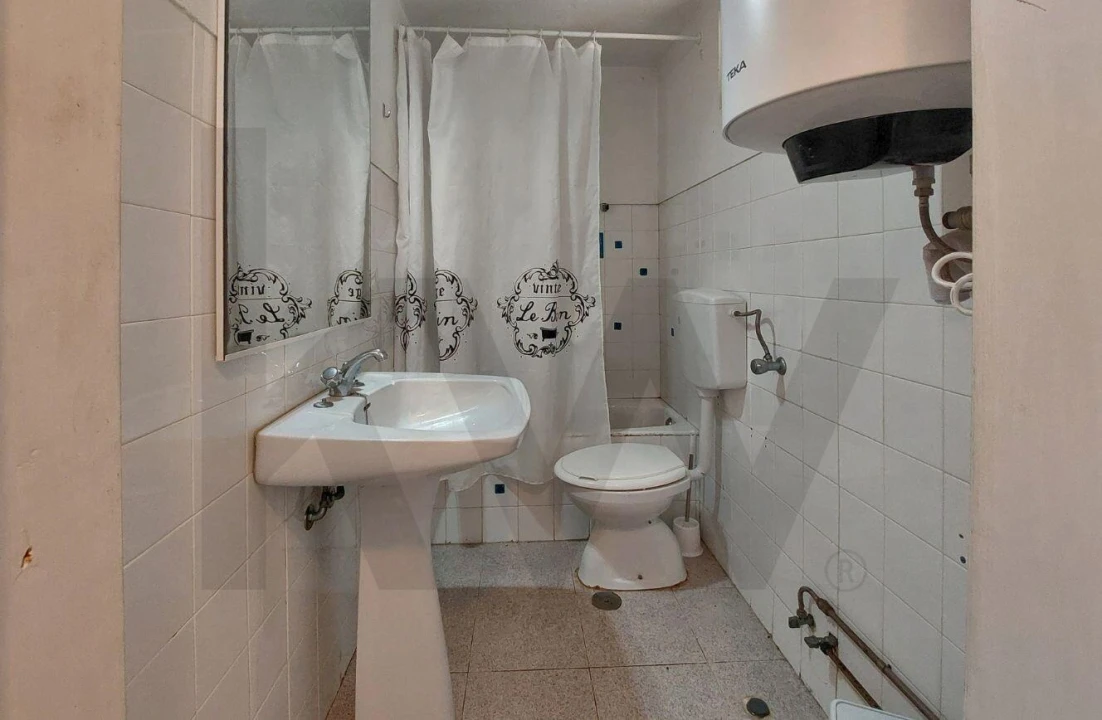 Moradia T3 para Venda em Igreja Nova e Cheleiros Foto 13