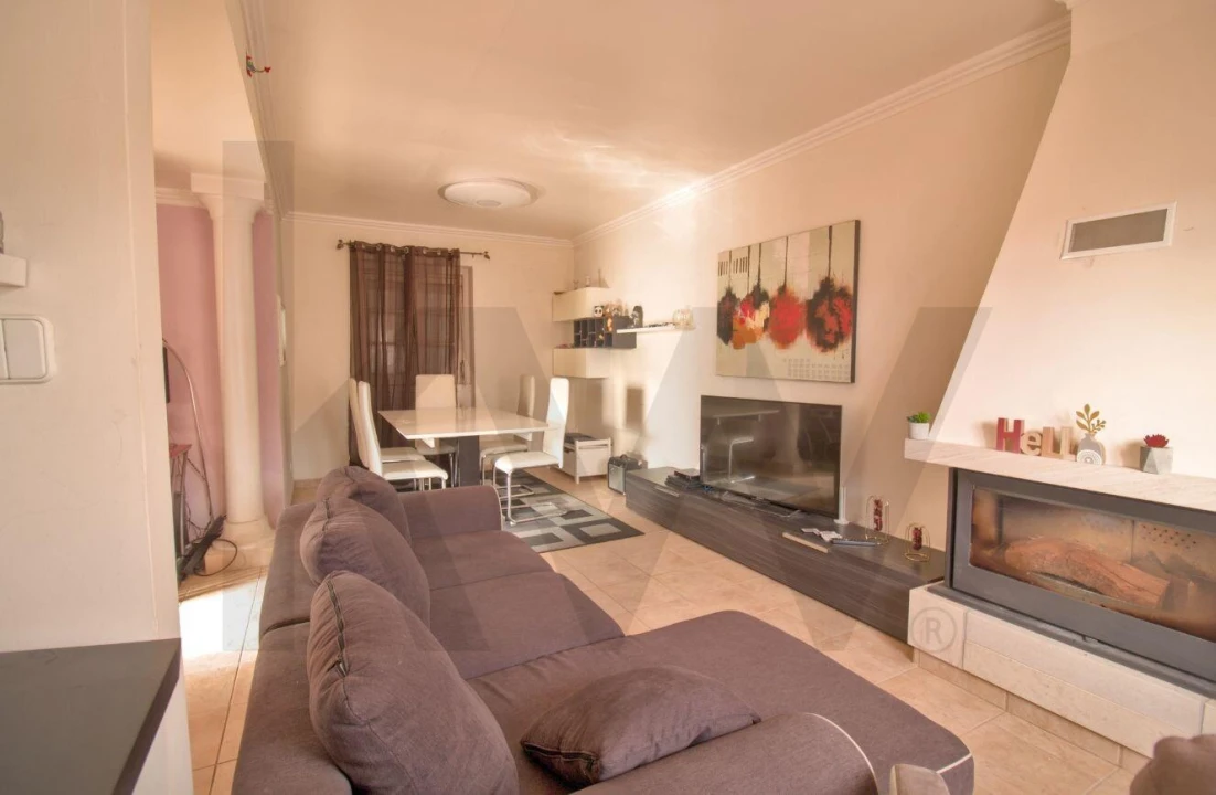 Moradia T3 para Venda em Igreja Nova e Cheleiros Foto 9