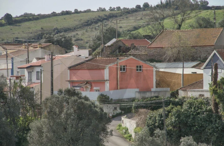 Moradia T3 para Venda em Igreja Nova e Cheleiros Foto 2