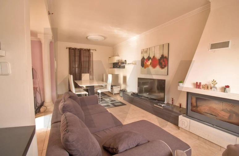 Moradia T3 para Venda em Igreja Nova e Cheleiros Foto 9