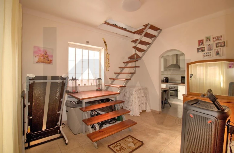 Moradia T3 para Venda em Igreja Nova e Cheleiros Foto 7