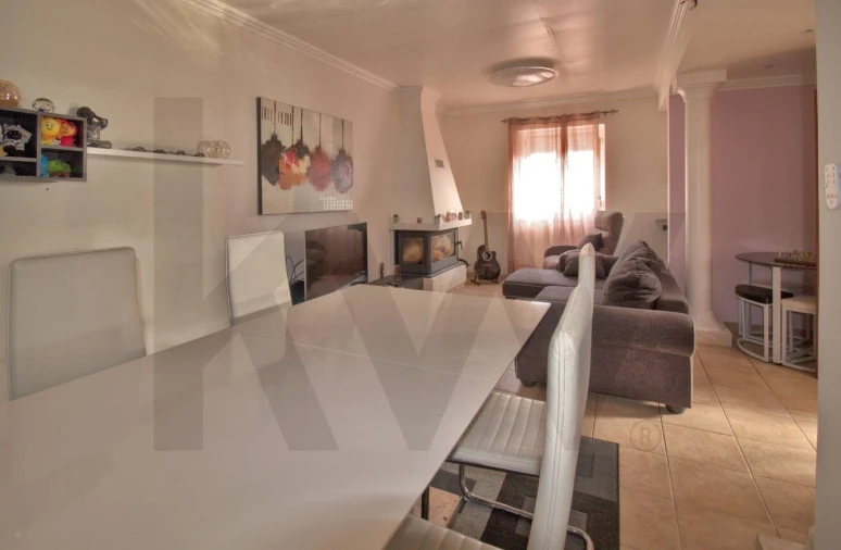 Moradia T3 para Venda em Igreja Nova e Cheleiros Foto 10